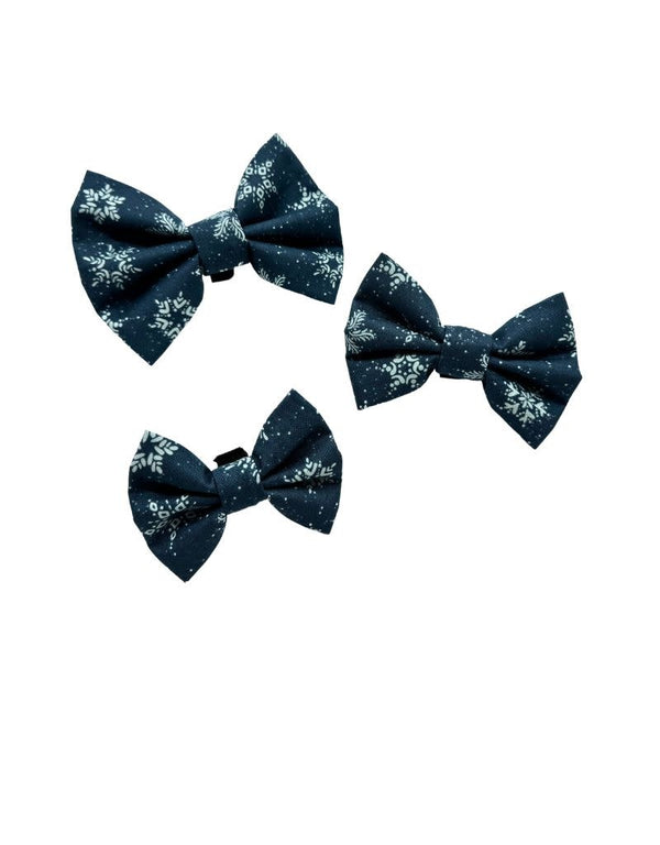 THE FISH & BONE  Bow Tie Winter Snowflakes