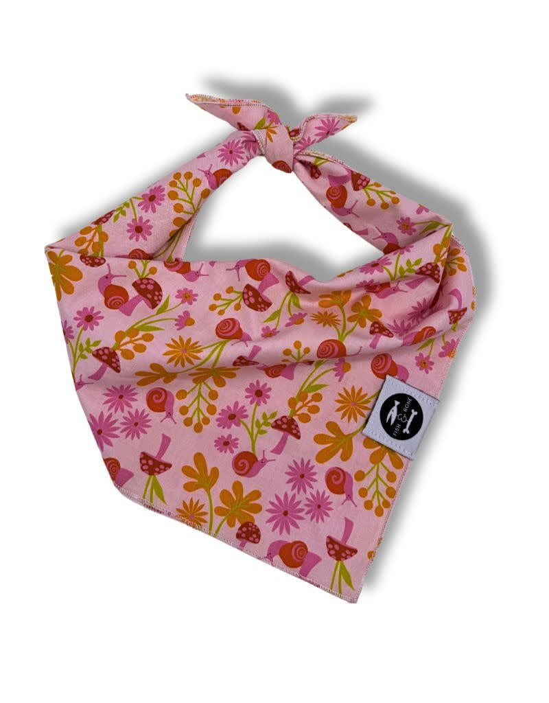 FISH & BONE  Bandana Snail Garden