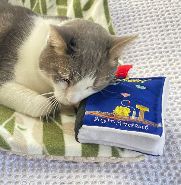 SCREAMING PICKLES The Great Catsby Catnip Book Toy