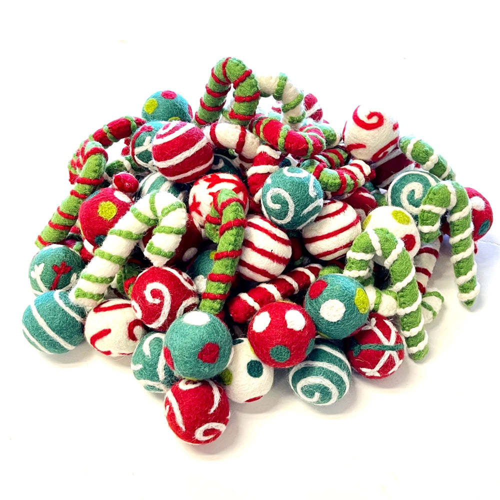 KARMA CAT Felt Holiday Cat Toy