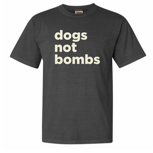 FISH & BONE Dogs Not Bombs T-shirt Graphite