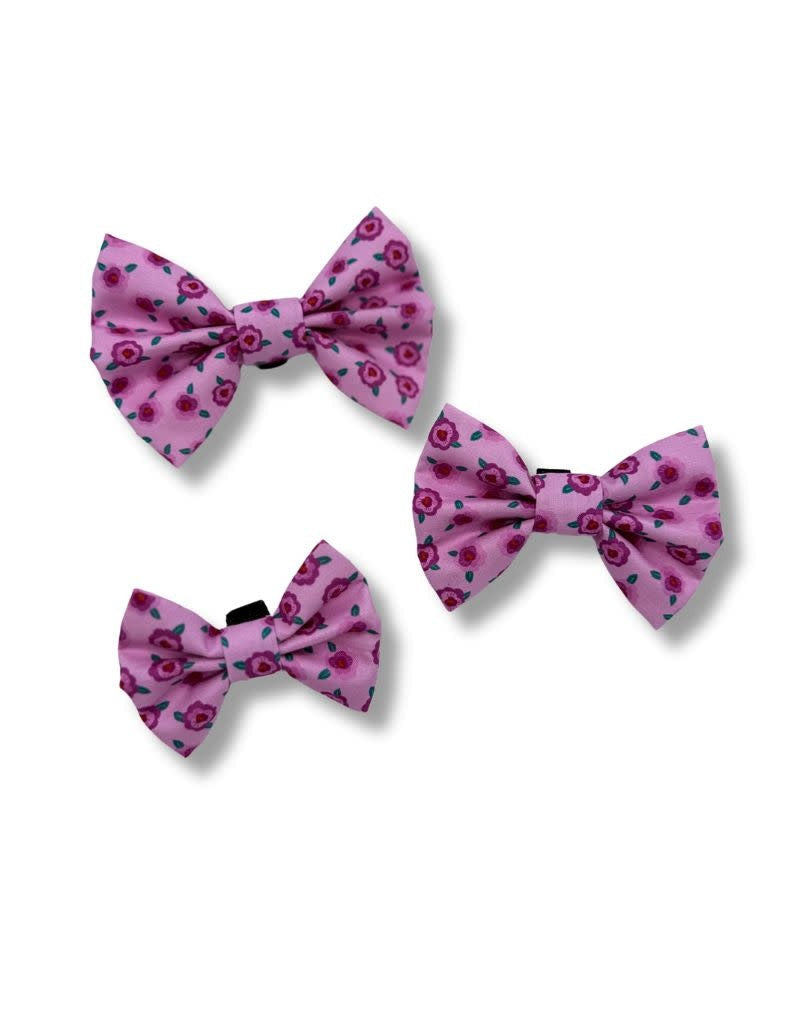 FISH & BONE Bow Tie Blossoms