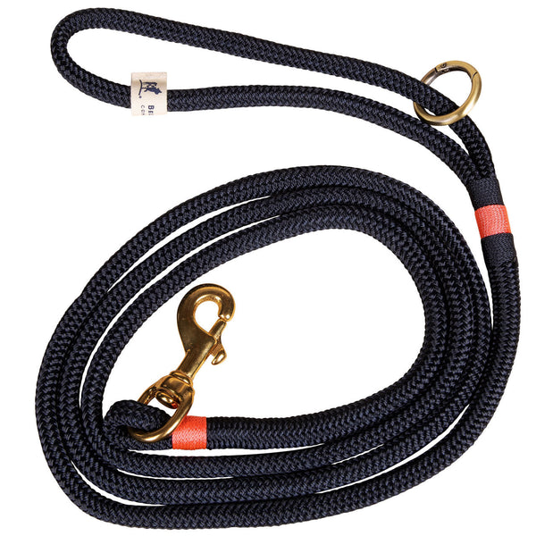 THE BELTED COW Maine Dock Line Dog Lead in Navy with Coral Trim